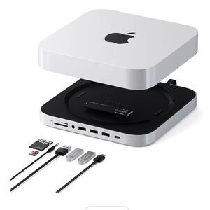 Silver USB-C Hub for Mac Mini